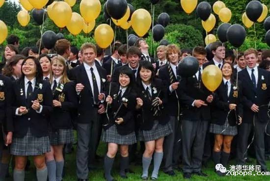 C:\Users\Administrator\Desktop\E.jpg C:\Users\Administrator\Desktop\E.jpg