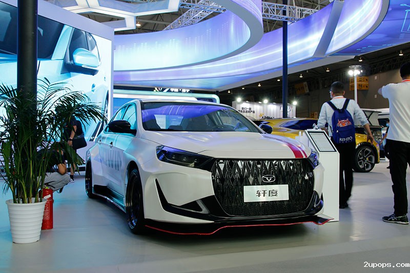 “宜宾造”亮相第八届成都国际汽车零配件及售后服务展览会_fororder_“宜宾造”汽车-摄影-何芳