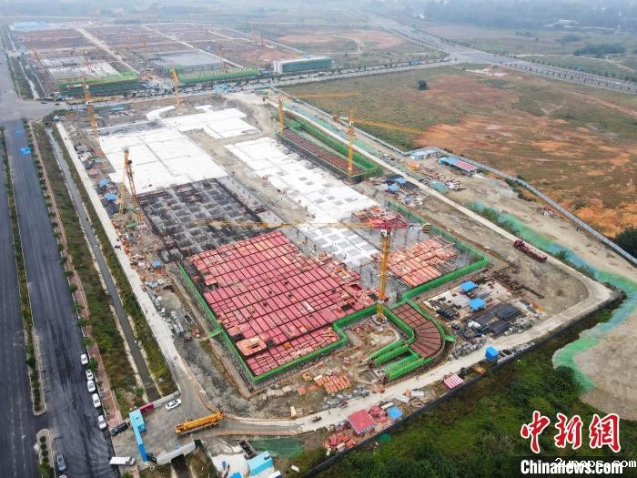 玉湖冷链(成都)交易中心项目建设现场。　玉湖集团 供图